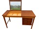 Dressing table / Desk
Teak wood
DKK 1950