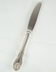 Lunch knives 
with Saxon 
pattern made in 
silver 830 
sterling
L:19 (4 pcs. 
in stock)
