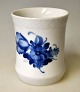 Royal Copenhagen, Vase, blaue Blume geflochten, 10/3254, Kopenhagen, Dänemark, 20. Jahrhundert. ...