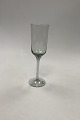 Holmegaard 
Largo Smoke Red 
Wine Glass 
Mesures 23,5cm 
/ 9.25 inch
