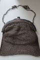 Antikke Tasche 
aus Metalfaden 
handgemacht
Die alte 
Tasche, um 
Mitte 
1800-Jahren, 
ist ...