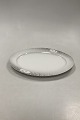 Royal 
Copenhagen 
Midsummernightsdream 
Ovalt Fad No 
1370 / 10007
Designed by 
Arnold Krog. 
...