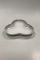 Royal 
Copenhagen 
Midsummernightsdream 
Old Triangular 
Bowl No 1370 / 
10030
Designed by 
Arnold ...