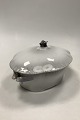 Royal 
Copenhagen 
Midsummernightsdream 
Old Lidded Bowl 
No 1370 / 10003
Designed by 
Arnold Krog. 
...