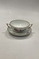 Royal 
Copenhagen 
Light Saxon 
Flower Bouillon 
Kop with handle 
No 1872.
Measures 
16,5cm / 6 1/2"