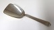 Hans Hansen. 
Silber (830). 
Arvesölv No.4. 
Zuckerlöffel. 
Länge 12 cm.
