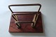 Vintage / retro 
Briefablage aus 
Holz und 
Messing
L: um 11cm
In gutem 
Zustand
Warennr.: 
4-61214