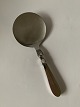 Tomato server 
Gråsten DGS 
Silver
Danish 
goldsmiths' 
silverware 
factory 
Slagelse
Length Approx. 
...