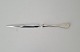 Patricia letter 
knife in silver 
and steel
Stamped 830s
Length 18 cm.