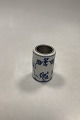Royal 
Copenhagen Blue 
Fluted Plain 
Bottom for a 
Table Lighter 
No 2319
Measures 8,5cm 
/ 3.35 inch