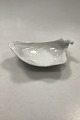Royal 
Copenhagen 
White Triton 
Serving Bowl No 
347. 
Measures 24.5 
cm x 18 cm (9 
41/64" x 7 ...