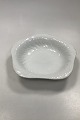 Royal 
Copenhagen 
White Triton 
Serving Bowl No 
14197/578. 
Measures 30 cm 
dia / 11 13/16 
in. x 6 ...