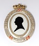 Royal 
Copenhagen. 
Silhouette 
plate. Frederik 
VIII. 1912. 
Height 12.6 cm. 
(1 quality)