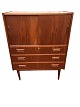 Gunnar Nielsen 
Tibergaard-
Design. Schrank 
/ Kommode aus 
Teakfurnier mit 
Beinen aus 
massivem ...