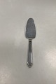 Georg Jensen 
Pyramide EPNS 
Sølvplet 
Kagespade
Måler 23,2cm / 
9.13 inch