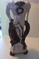 Bisquit Vase
Bisquit schön 
dekoriert in 
schöne Farben 
teilweise mit 
Elephant-Figur
Um 1920
In ...