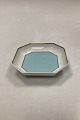 Royal 
Copenhagen 
Dybbøl Dish No 
9434. Measures 
14.5 cm / 5.7 
inch.