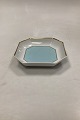 Royal 
Copenhagen 
Dybbøl Dish No 
9432. Measures 
17 cm / 6.7 
inch.