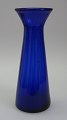 Antikes dänisches Zwiebelglas. Blau, optische Streifen, ca. 10 mm zwischen den Streifen, ...