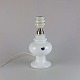 Bordlampe i 
mundblæst glas
Model Monique
Producent 
Royal 
Copenhagen/Holmegaard
Hvid 
opal ...