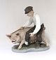 Königliches 
Kopenhagen. 
Porzellanfigur. 
Schweinehirte. 
Modell 848. 
Länge 20 cm. (2 
Wahl).