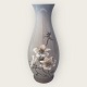 Bing & Grøndahl, Vase mit Blumenranke #8759 / 505, 12 cm Durchmesser, 27 cm hoch, 1. Klasse ...