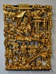 Chinesischer 
vergoldeter 
Holzschnitt, 
19. 
Jahrhundert. 
Mit Kampfszenen 
geschnitzt. 42 
x 30 ...