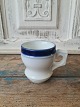 French café 
brûlot cup in 
strong iron 
porcelain 
decorated with 
blue stripes.
Height 7,5 cm.