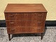 Kommode aus 
Teakfurnier. 
Dänische 
Moderne aus den 
1960er Jahren. 
Einige kleine 
...