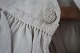 Frauenhemd / Kleid aus gutem Flachs gemachtEin antikes Frauenhemd mit sehr schön handgestickte ...