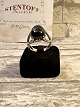 Ein 
Soul-Silberring 
mit großen 
ovalen 
Onsx-Steinen, 
Größe 62, 
Stempel 925 s.