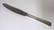 Hans Hansen. 
Silberbesteck. 
Arvesölv Nr.17. 
Mittagsmesser. 
Länge 21 cm.