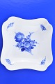 Royal Copenhagen Blaue Blume glatt, Kartoffelschale, quadratisch Nr. 10/8063. Länge 21,5 X 22 ...