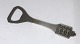 Silberner 
Kapselöffner 
(830). Länge 
13,5 cm