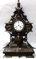 Bronzeuhr. Hergestellt um 1880. Höhe 60 cm. Uhrwerk funktioniert