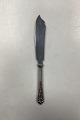 Silver Plated  
Layer Cake 
Knife