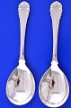 Georg Jensen 
tretårnet sølv. 
Liljekonval 
sølvbestik. 
Kartoffelske, 
længde 18,3 cm. 
Pæn ...