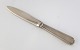 Derby 1. 
Sølvbestik 
(830). 
Brevkniv. 
Længde 24 cm. 
Produceret 
1936.