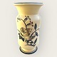 Royal 
Copenhagen, 
Fayence-Vase 
mit Blumenmotiv 
#42/ 69, 25cm 
hoch, 14cm 
Durchmesser 
*Mit kleinen 
...
