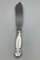 Georg Jensen 
Sterling Sølv 
Pinje 
Lagekagekniv No 
189. 
Måler 26,5 cm 
/ 10.43 inch