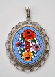 Millefiori-
Mikromosaik-
Anhänger. 
Italien des 20. 
Jahrhunderts. 
Mit 
Metallbefestigung.
 L: 6 cm ...