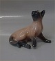 Royal 
Copenhagen 2862 
RC Siamese cat 
Th. Madsen 1928 
11 cm In mint 
and nice 
condition