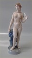Royal 
Copenhagen 4639 
RC Helena - 
nude girl with 
mirror Hans 
Henrik Hansen 
26 cm 2. In 
mint and ...