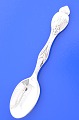 Evald Nielsen 
Silberbesteck, 
830er Silber. 
Besteckmuster 
nr. 6.  
Dessertlöffel, 
Länge 18,4 cm. 
...