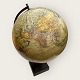Alter Globus 
ohne Licht von 
„Arco“ Globe, 
Kopenhagen, 
56cm hoch, ca. 
40 cm breit, 
Fuß 14,5 ...