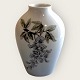 Bing & 
Gröndahl, Vase 
mit Glyzinien 
#172/ 5239, 17 
cm hoch, 11 cm 
breit *Guter 
Zustand*