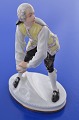 Bing & Gröndahl 
Figur in 
Überglasur. 
Kammerdiener 
ohne Jacke nr. 
8026. Höhe 15 
cm. Tadelloser 
...