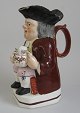 Toby Jug, 
England, 
ca.1780. 
Polychrome 
Dekoration, mit 
Mädchen und 
schäumende ...