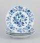 Meissen, 
Tyskland. 
Løgmønstret. 
Fire antikke 
middagstallerkner.

Sent 
1800-tallet.
Tredje ...