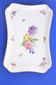 Tablette für 
Zuckerdose und 
Rahmkanne. RC. 
Sächsische 
Blume, 
Handgemalte mit 
Blumen und ...